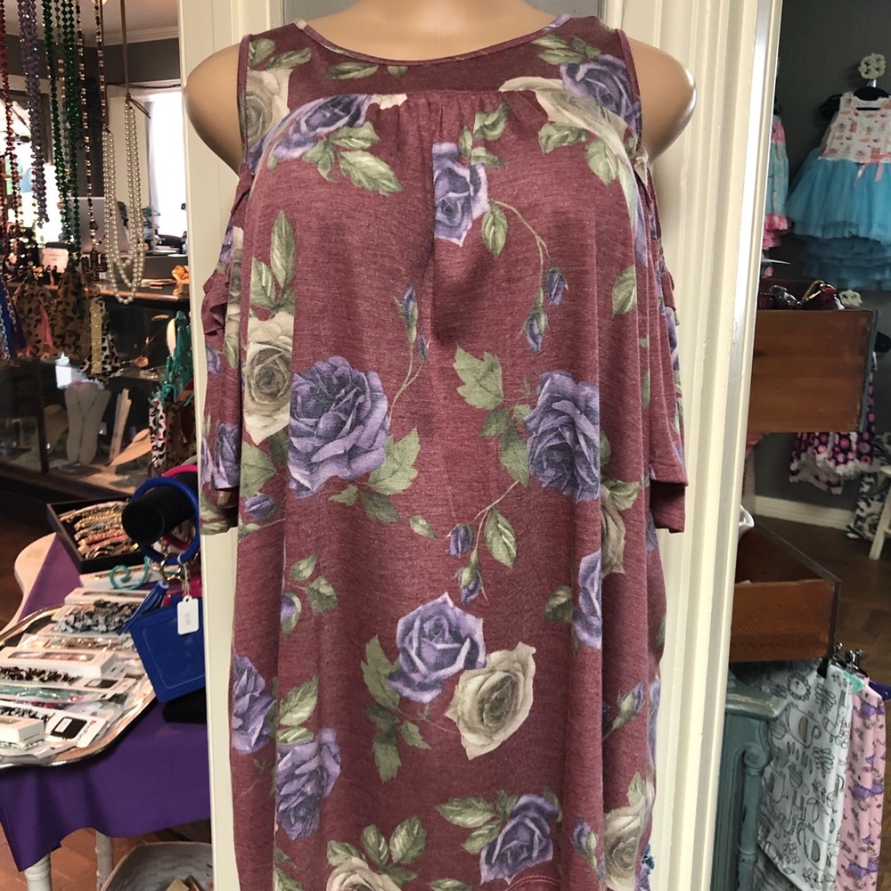 Cold shoulder top